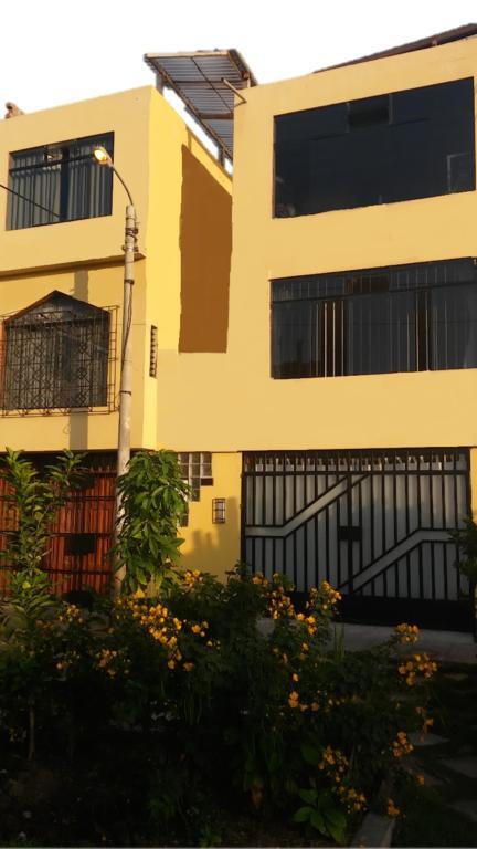 Bed and Breakfast Residencial El Sol De Los Pinos Trujillo Exteriér fotografie