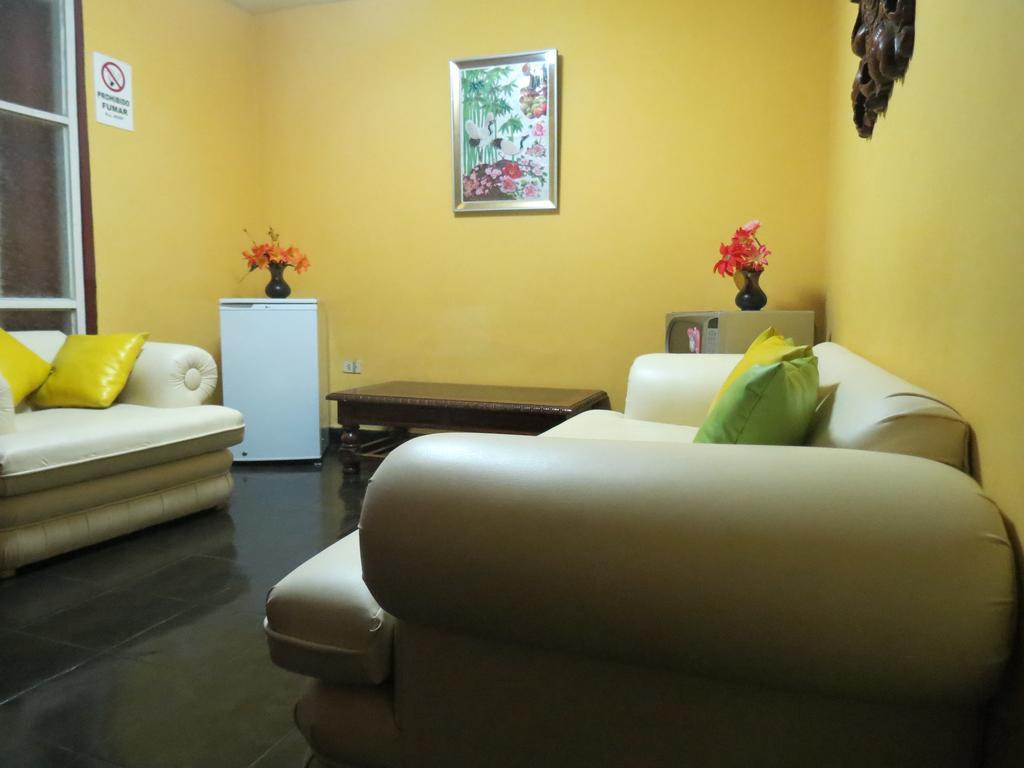 Bed and Breakfast Residencial El Sol De Los Pinos Trujillo Exteriér fotografie