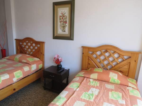 Bed and Breakfast Residencial El Sol De Los Pinos Trujillo Exteriér fotografie